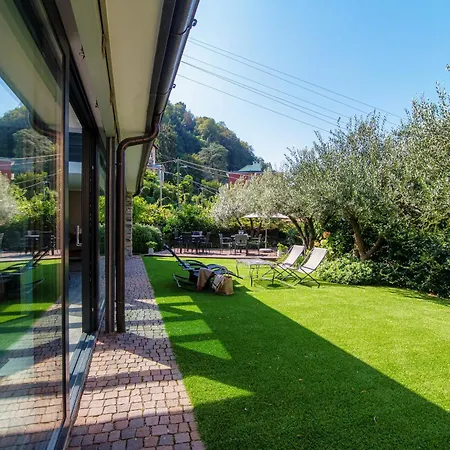 Lumina - Secluded Garden Retreat - View * تورنو