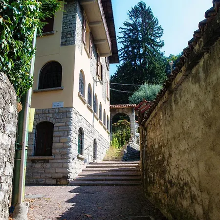 Vila Lumina - Secluded Garden Retreat - View *