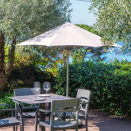 Lumina - Secluded Garden Retreat - View فيلة تورنو