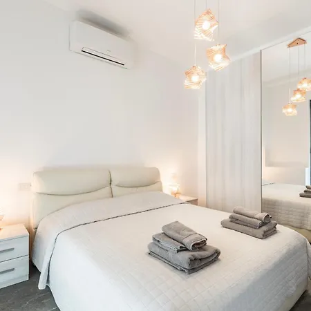 Lumina - Secluded Garden Retreat - View Vila *